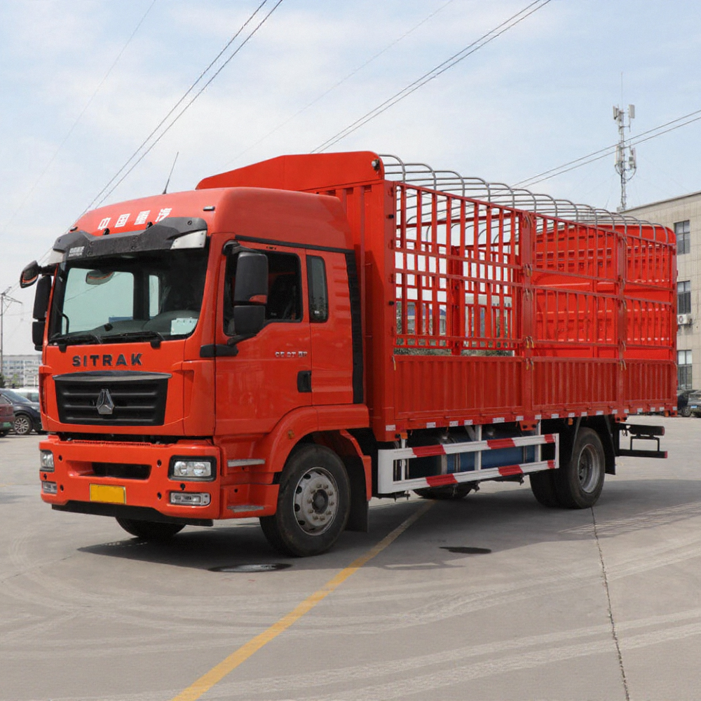 SITRAK G5 4X2 stake-on cargo truck